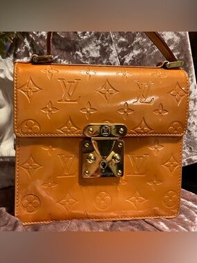 Louis Vuitton Vernis Spring Street Hand Bag